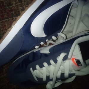 Nike Men's Navy and White Sneakers